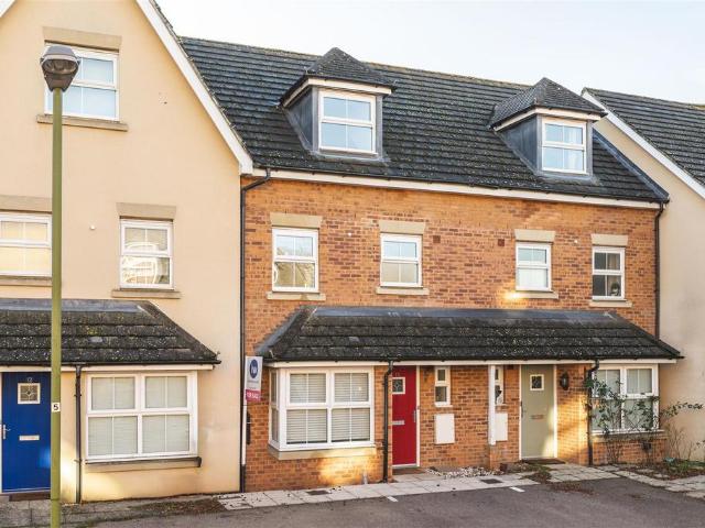 House for sale in Roebuck, Shephall