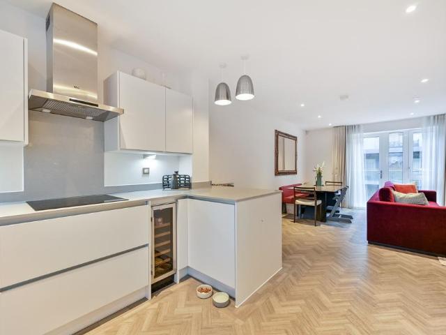 House for sale in London Borough of Hounslow, Greater London