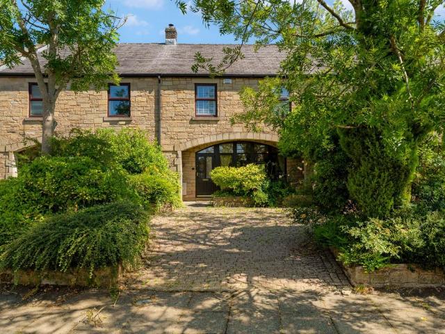 House for sale in Bradshaw, Lee Bank
