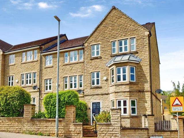 House for sale in Cleckheaton, West Yorkshire