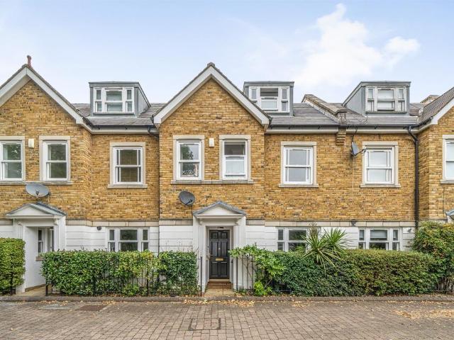 House for sale in London Borough of Ealing, Isle Of Man