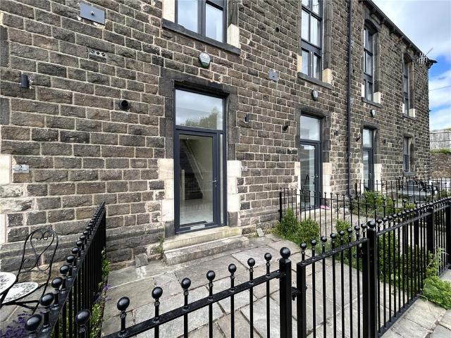 House for sale in Saddleworth, Pendock