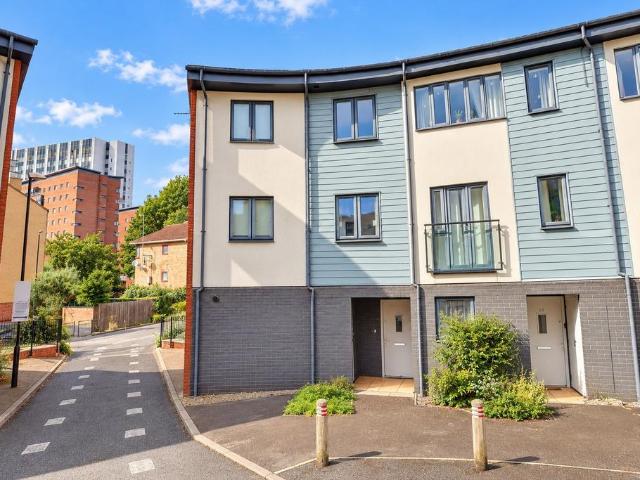 House for sale in Chapel, Southampton