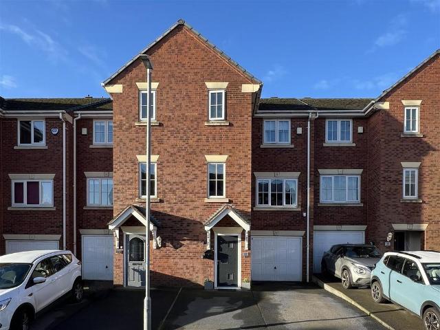 House for sale in London Park, Mirfield