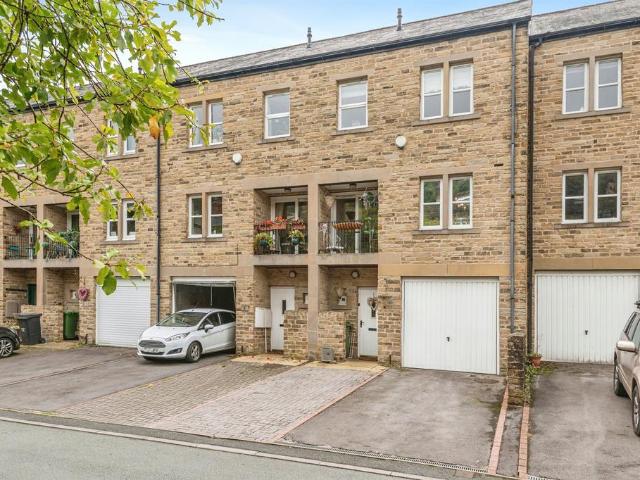 House for sale in Holme Valley, Holmfirth