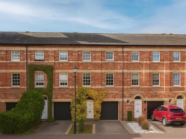 House for sale in Chelmondiston, Suffolk