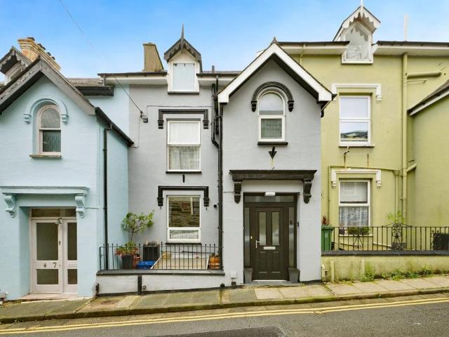House for sale in Porthmadog