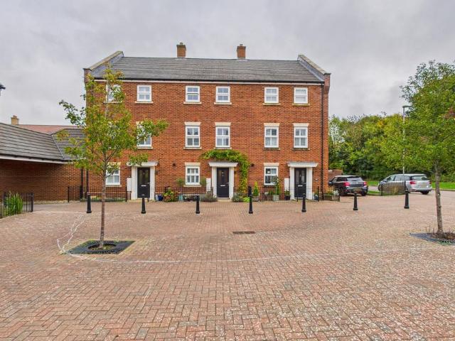 House for sale in Pouchen End, Hertfordshire