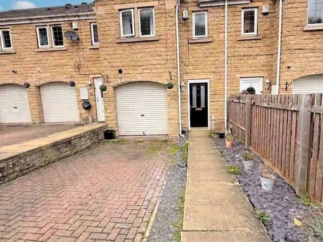 House for sale in Fountainhead, West Yorkshire