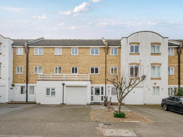 House for sale in North Woolwich, Greater London