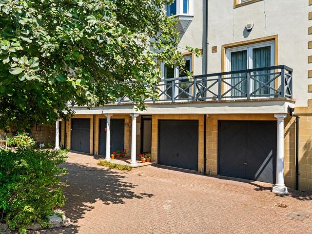 House for sale in Feckenham, City Of Bristol