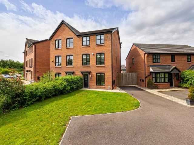 House for sale in Salford, Greater Manchester