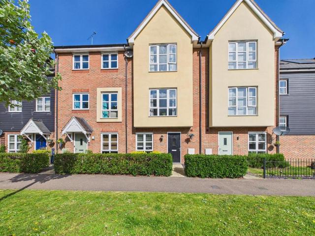House for sale in Walton Court, Aylesbury