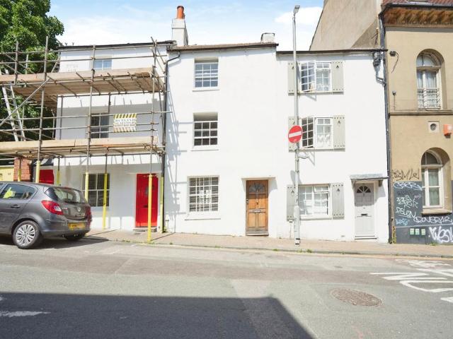House for sale in Round Hill, Brighton & Hove