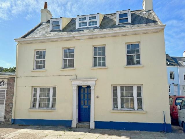 House for sale in Alderney