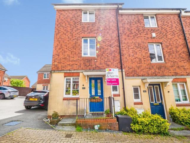 House for sale in Bryncyn, Falcon Lodge
