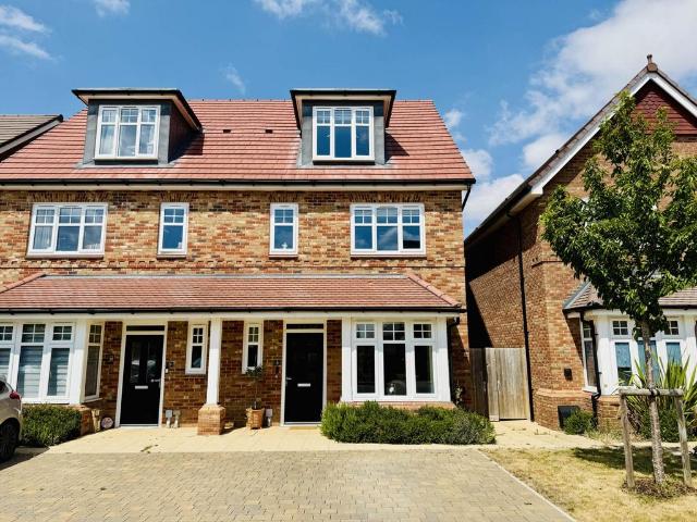 House for sale in Highcroft, Berrick Salome