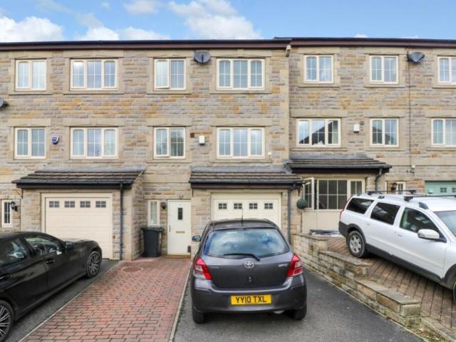 House for sale in Spen, Cleckheaton