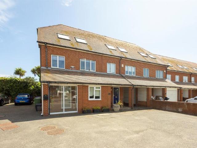 House for sale in Folkestone, Kent