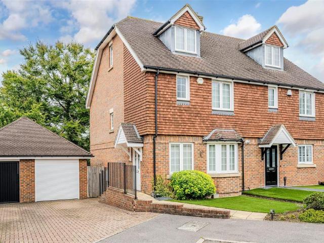 House for sale in Nork, Red Hill