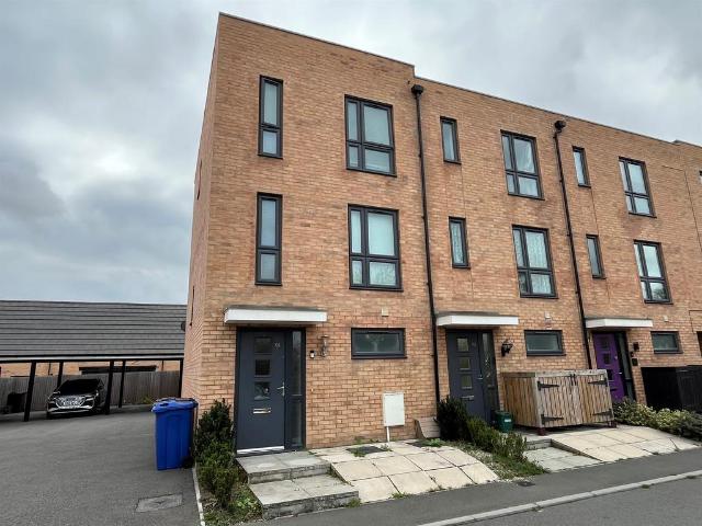 House for sale in Stanford-le-hope, Essex