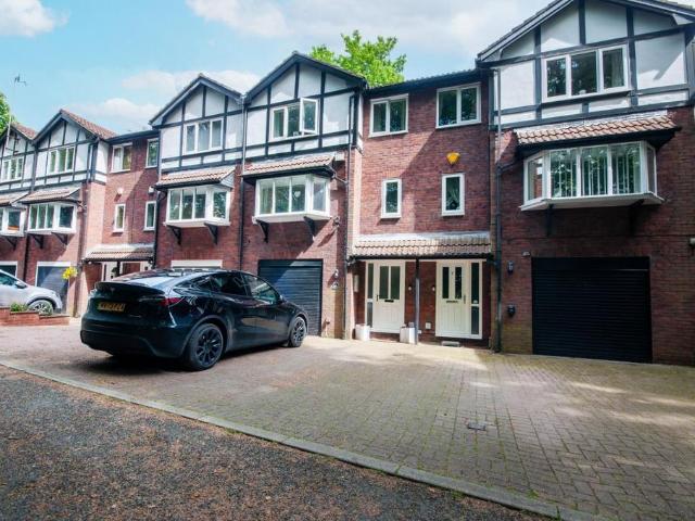House for sale in Heaton Park, Bury
