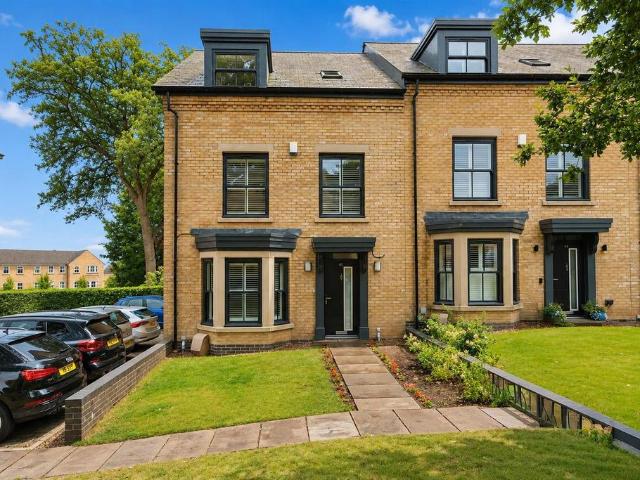 House for sale in Chapeltown, West Yorkshire