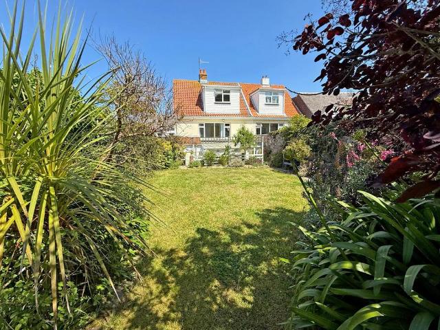 House for sale in Alderney