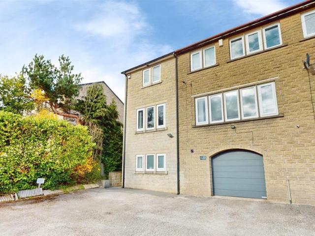 House for sale in Claremount, Halifax