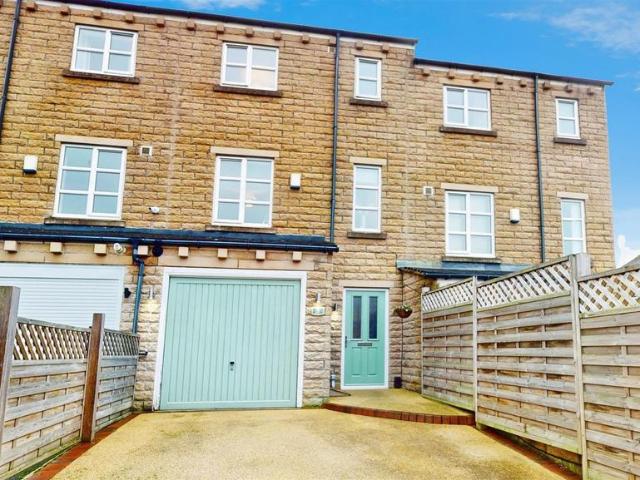 House for sale in Buttershaw, West Yorkshire