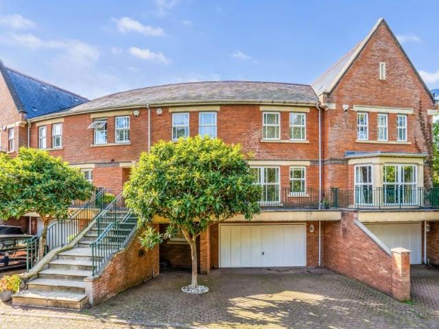 House for sale in Row Town, Surrey