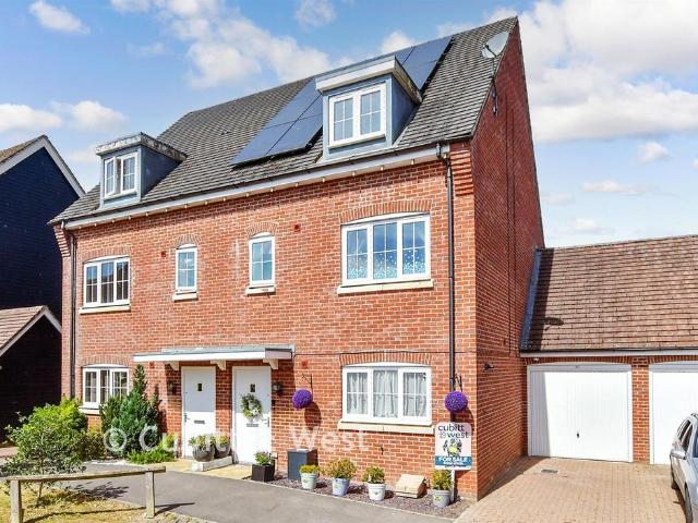 House for sale in Horsham, West Sussex