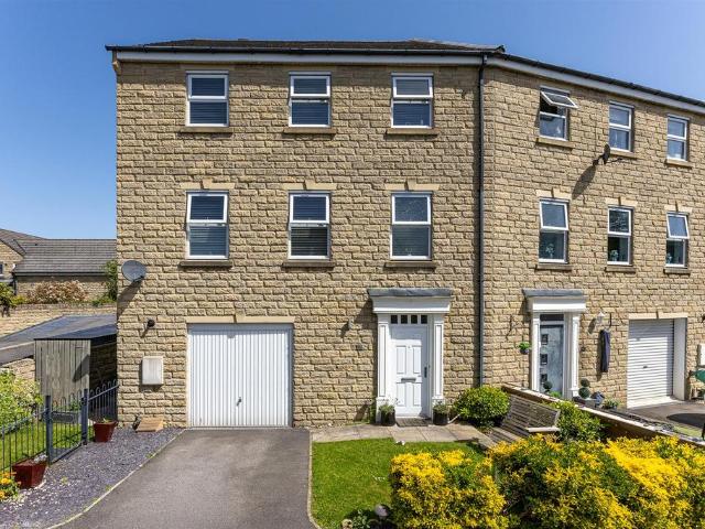 House for sale in Highburton, West Yorkshire