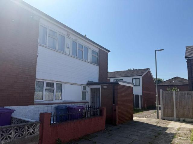 House for sale in Calderstones