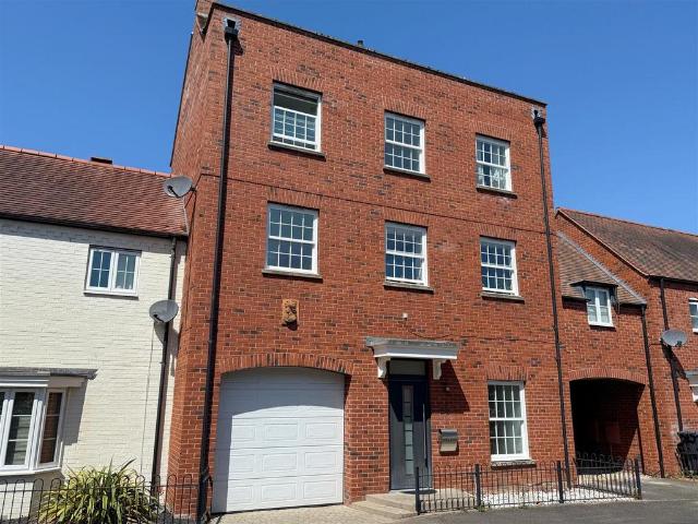 House for sale in Stratford-upon-Avon, Alderminster