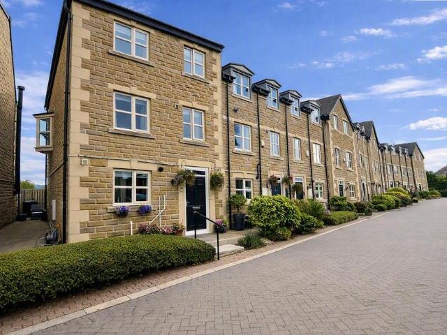 House for sale in Copley, Savile Park