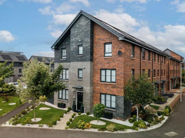 House for sale in Renfrew, Ferry Village
