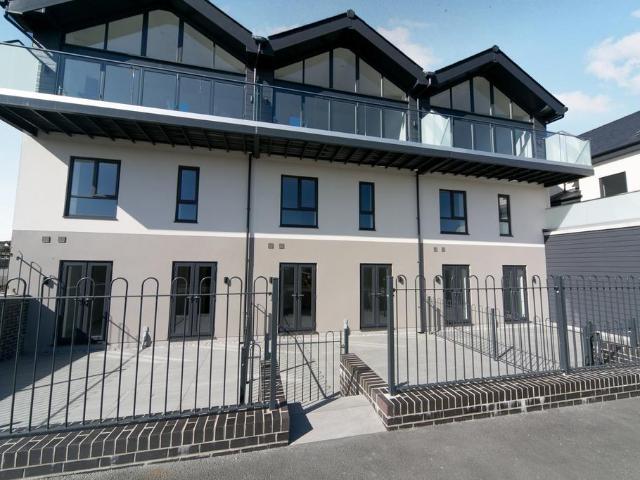House for sale in Llanfair-Mathafarn-Eithaf, Marian-glas