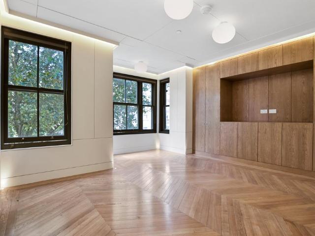 House for sale in Chalk Farm, Greater London