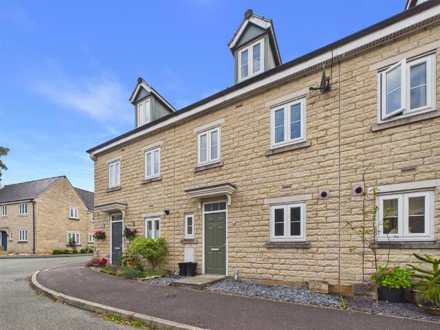 House for sale in Burbage, Charlesworth