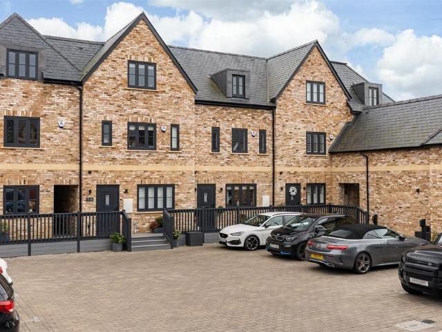 House for sale in Hertford, Colliers End