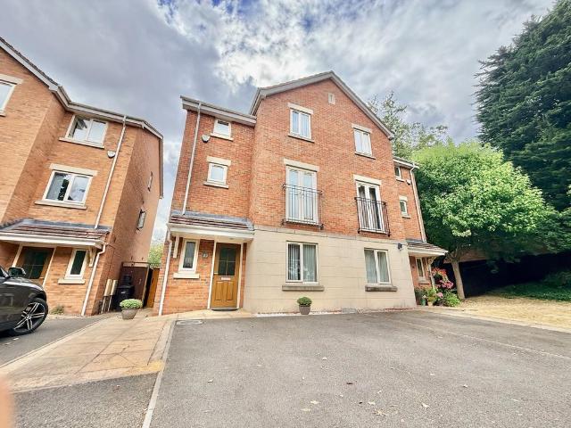 House for sale in Coseley, West Midlands