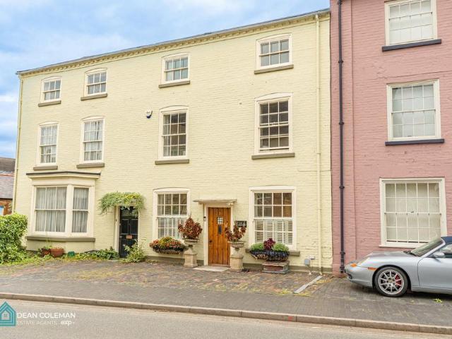 House for sale in Alderminster, Warwickshire