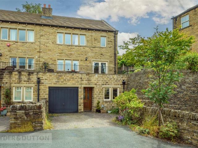 House for sale in Highburton, West Yorkshire