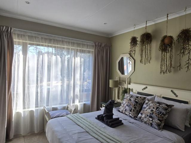 Townhouse for sale in Waterkloof, Gauteng