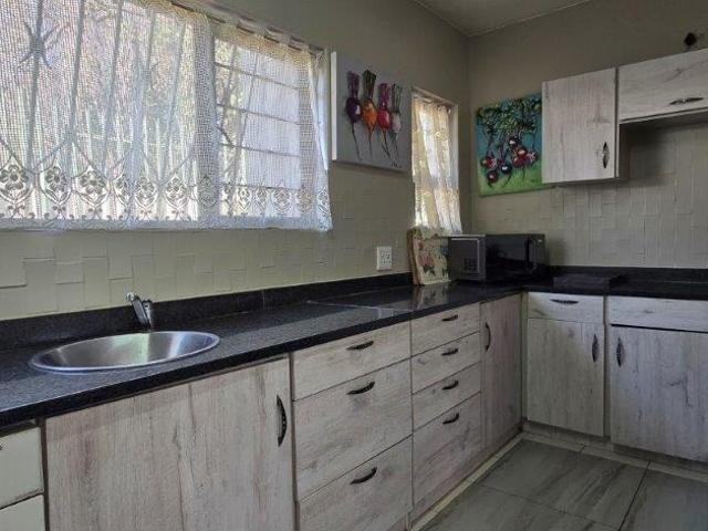 Townhouse for sale in Waterkloof, Gauteng