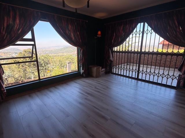 Townhouse for sale in Vosloorus, Gauteng