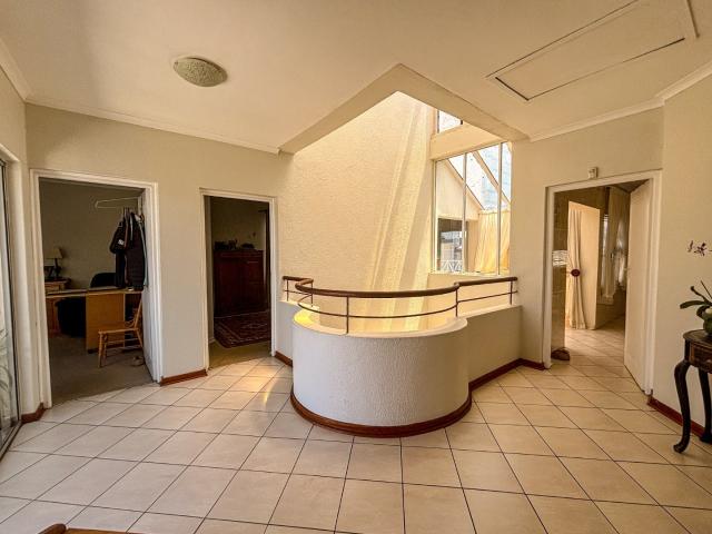 Townhouse for sale in Vosloorus, Gauteng