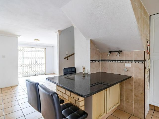 Townhouse for sale in Vosloorus, Gauteng