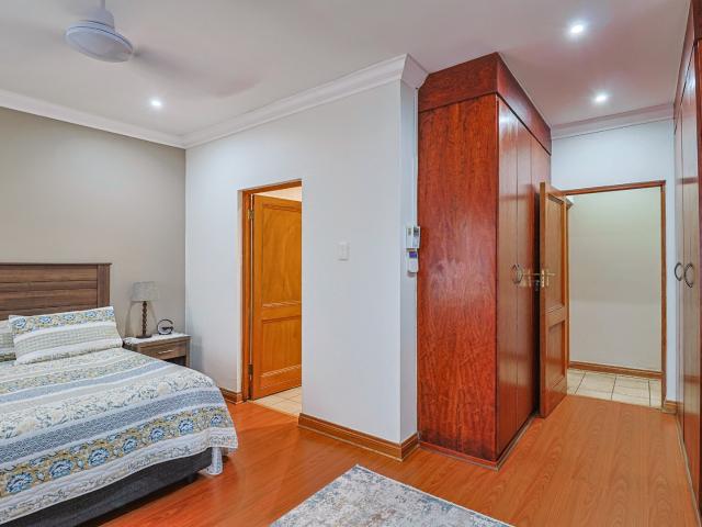 Townhouse for sale in Hartbeespoort Dam Nature Reserve, North West